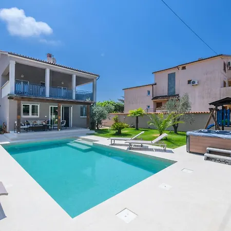 Luxurious In