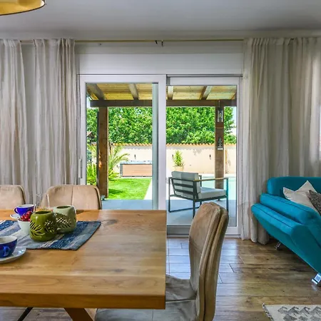 Beautiful In With Wifi Holiday home