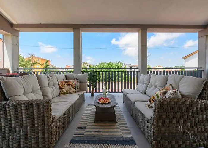 Дом отдыха Beautiful In With Wifi